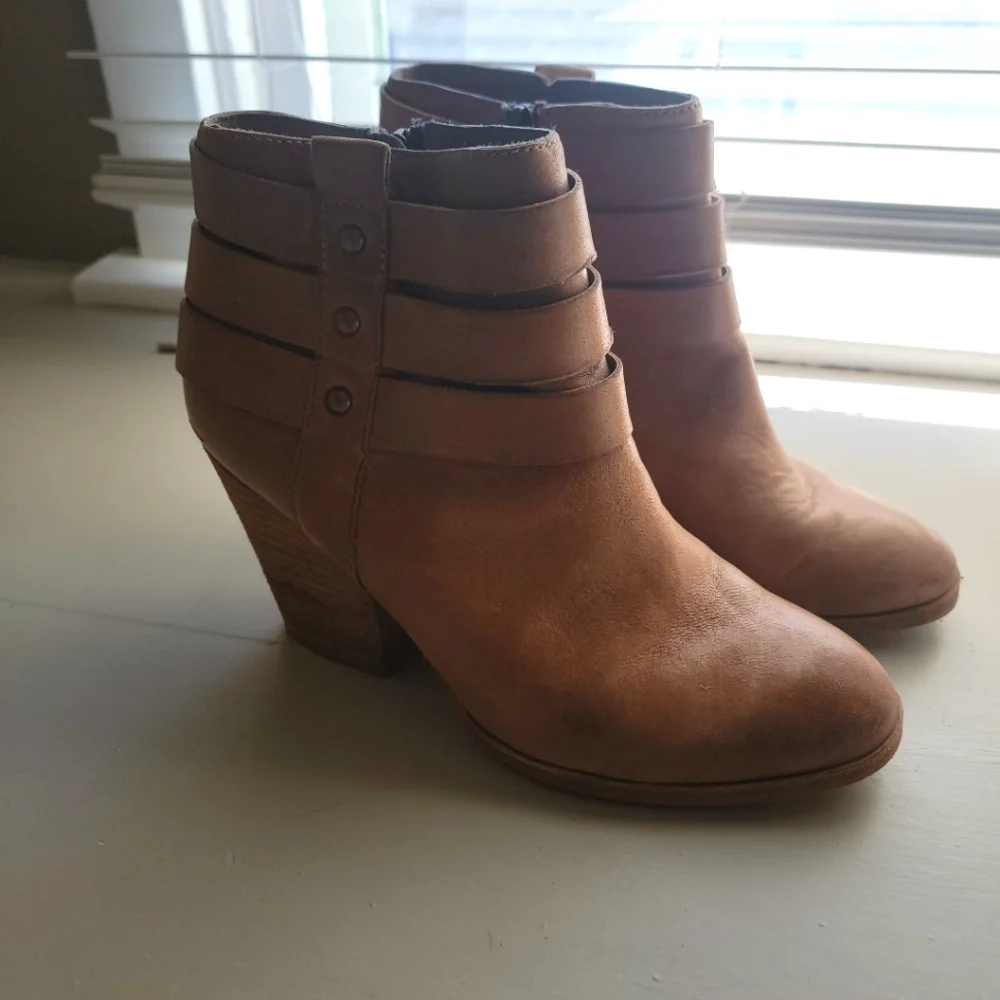Isola, Taupe Leather, 9M